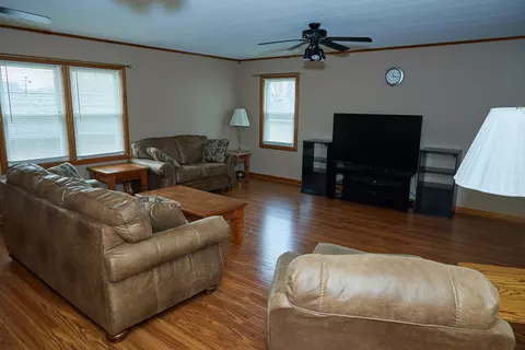 Living - 1910 Fulton St, Peru, IL 61354 photo 4 of 4