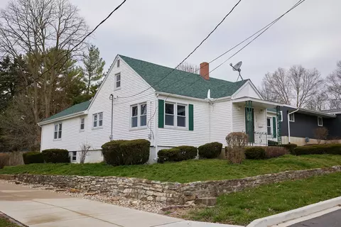 Exterior - 1910 Fulton St, Peru, IL 61354 photo 2 of 5