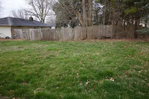 Exterior - 1910 Fulton St, Peru, IL 61354 photo 5 of 5