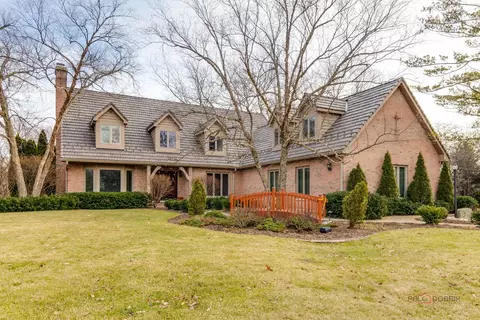 226 Brampton Ln, Lake Forest, IL 60045
