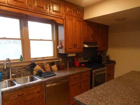 Kitchen - 14906 S Bartlett Ave, Plainfield, IL 60544 photo 2 of 5