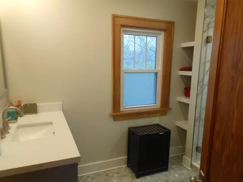 Bath - 14906 S Bartlett Ave, Plainfield, IL 60544 photo 1 of 3