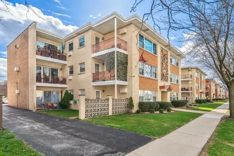 3121 N Paris Ave #301, River Grove, IL 60171