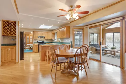 Kitchen - 1850 Harvard Ln, New Lenox, IL 60451 photo 3 of 4