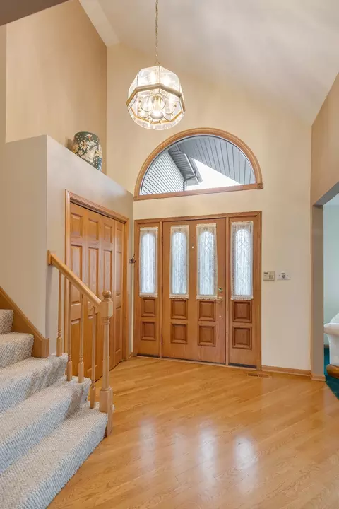Entry Way - 1850 Harvard Ln, New Lenox, IL 60451 photo 2 of 2