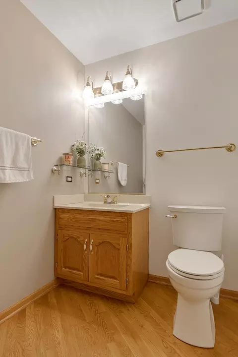 Bath - 1850 Harvard Ln, New Lenox, IL 60451 photo 1 of 5