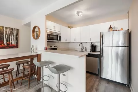 Kitchen - 33 E Cedar St #19D, Chicago, IL 60611 photo 1 of 1