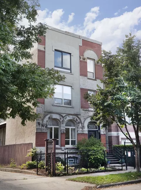 2113 W Washington Blvd #3, Chicago, IL 60612