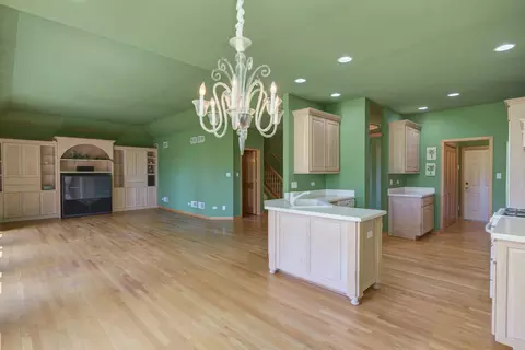 Other - 6436 Emerald Ct, Willowbrook, IL 60527 photo 6 of 13