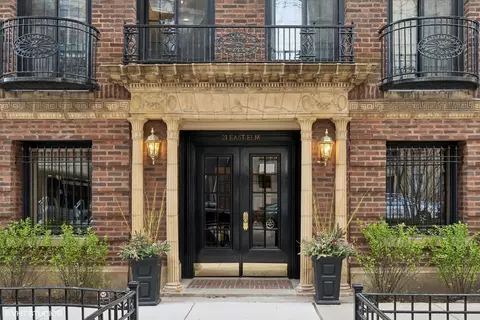 21 Elm St #1C, Chicago, IL 60611 photo 2