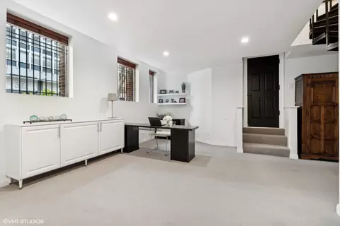 21 Elm St #1C, Chicago, IL 60611 photo 36