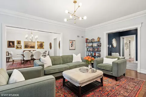 21 Elm St #1C, Chicago, IL 60611 photo 10