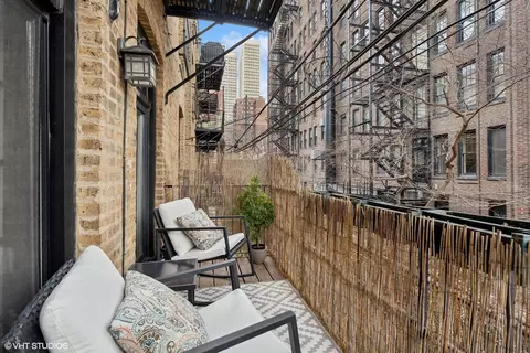 21 Elm St #1C, Chicago, IL 60611 photo 28