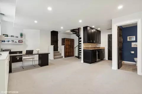 21 Elm St #1C, Chicago, IL 60611 photo 37