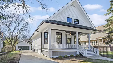 Exterior - 230 Forest Ave, River Forest, IL 60305 photo 2 of 8