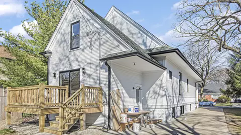 Exterior - 230 Forest Ave, River Forest, IL 60305 photo 7 of 8