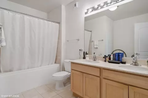 450 E Waterside Dr #2204, Chicago, IL 60601 photo 11