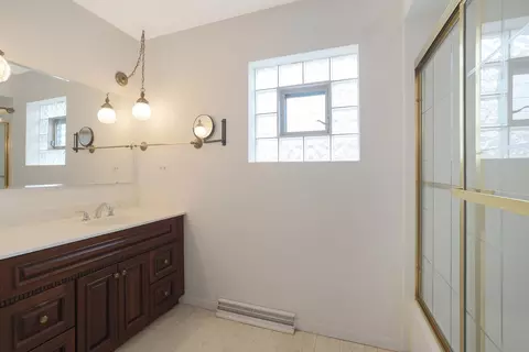 Bath - 110 N Hickory Ave, Bartlett, IL 60103 photo 1 of 2