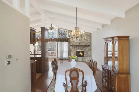 Dining - 110 N Hickory Ave, Bartlett, IL 60103 photo 3 of 3