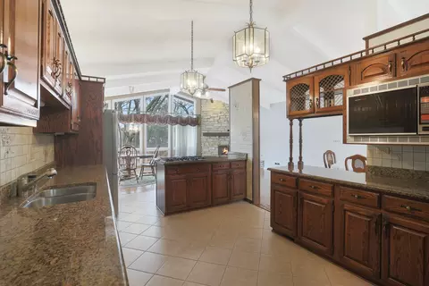 Kitchen - 110 N Hickory Ave, Bartlett, IL 60103 photo 3 of 4