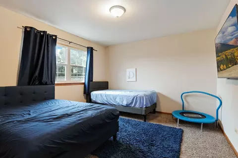 Bedroom - 8050 Daniel Dr, Justice, IL 60458 photo 2 of 2