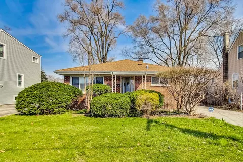 6820 W Crandall Ave, Worth, IL 60482