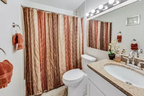 211 E Ohio St #1516, Chicago, IL 60611 photo 25