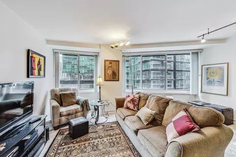 211 E Ohio St #1516, Chicago, IL 60611 photo 9