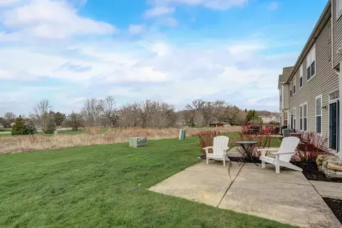 Exterior - 2714 Evergreen Cir, Mchenry, IL 60050 photo 3 of 8