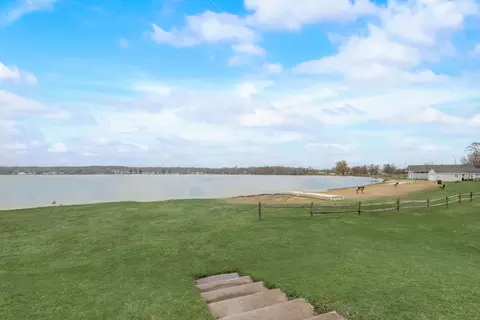 View/Area - 2714 Evergreen Cir, Mchenry, IL 60050 photo 2 of 4