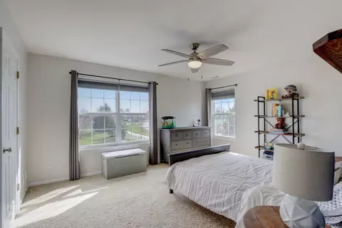 Bedroom - 2714 Evergreen Cir, Mchenry, IL 60050 photo 6 of 6