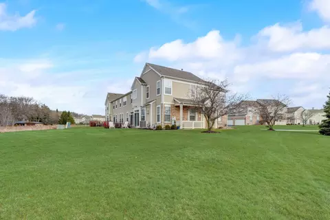 Exterior - 2714 Evergreen Cir, Mchenry, IL 60050 photo 5 of 8