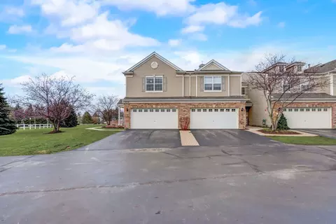Exterior - 2714 Evergreen Cir, Mchenry, IL 60050 photo 6 of 8