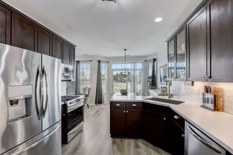 Kitchen - 2714 Evergreen Cir, Mchenry, IL 60050 photo 2 of 4