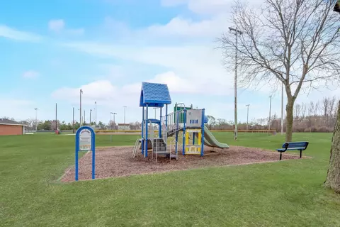 View/Area - 2714 Evergreen Cir, Mchenry, IL 60050 photo 4 of 4