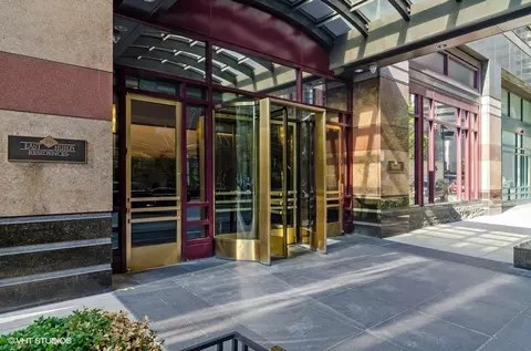 Exterior - 100 E Huron St #2602, Chicago, IL 60611 photo 2 of 5
