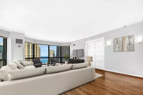 Living - 100 E Huron St #2602, Chicago, IL 60611 photo 2 of 3