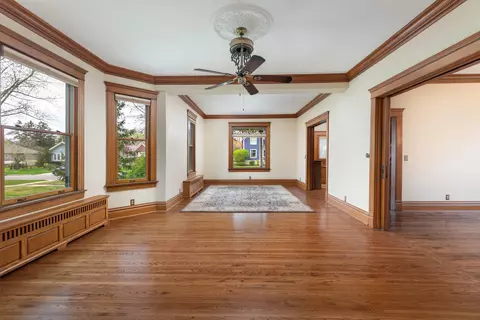 104 S Wright St, Naperville, IL 60540 photo 5