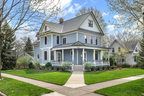 104 S Wright St, Naperville, IL 60540