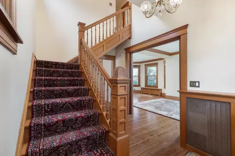 104 S Wright St, Naperville, IL 60540 photo 3