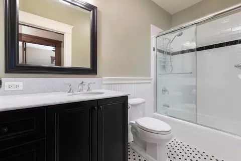 104 S Wright St, Naperville, IL 60540 photo 25