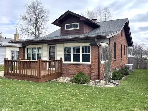 105 W 4th St, Spring Valley, IL 61362