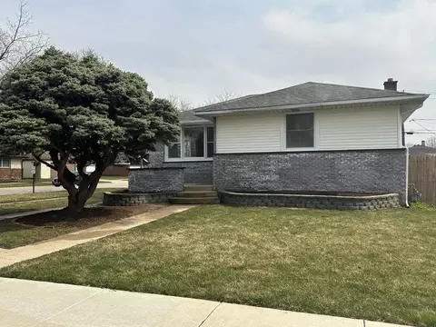 4601 Maple Ave, Forest View, IL 60402