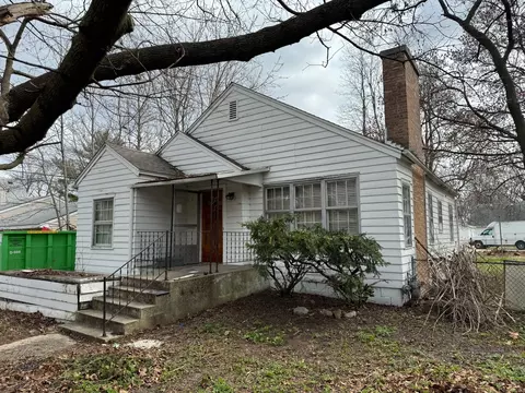 506 S Grove St, Urbana, IL 61801