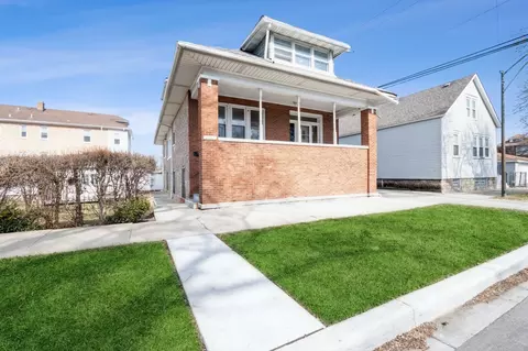 2742 E 84th St, Chicago, IL 60617