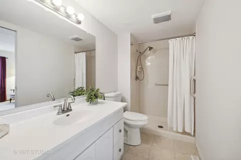 Bath - 225 Windsor Ln #A, Willowbrook, IL 60527 photo 1 of 2