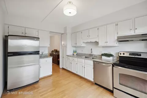 Kitchen - 225 Windsor Ln #A, Willowbrook, IL 60527 photo 1 of 2