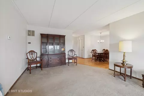 Living - 225 Windsor Ln #A, Willowbrook, IL 60527 photo 3 of 3