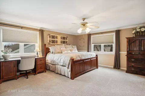Bedroom - 249 Park Ave, Wheeling, IL 60090 photo 2 of 3