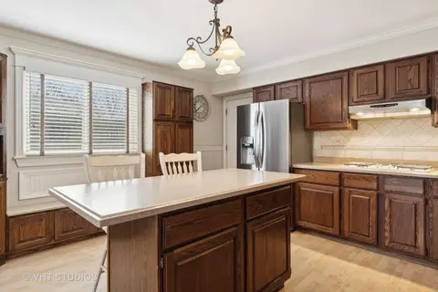 Kitchen - 249 Park Ave, Wheeling, IL 60090 photo 2 of 2